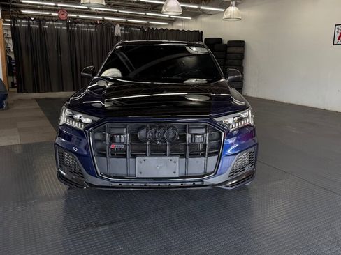 Used 2021 Audi SQ7 Prestige w/ Prestige Package image 3
