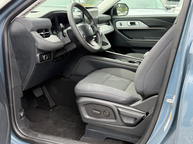New 2026 Ford Explorer Active RWD image 13