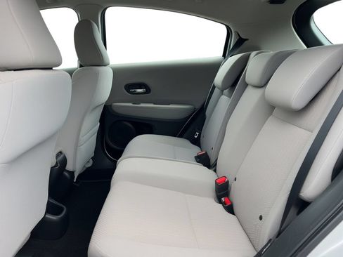 Used 2016 Honda HR-V LX image 4