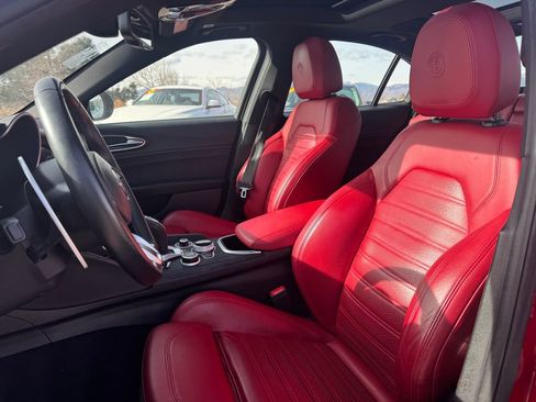 Used 2023 Alfa Romeo Giulia Sprint image 7