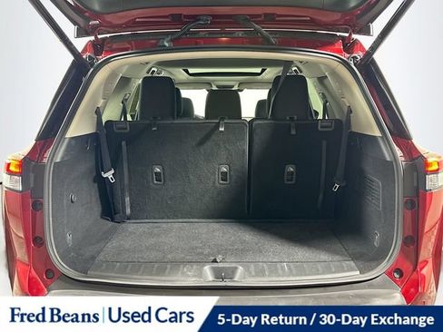 Used 2022 Nissan Pathfinder SV w/ SV Premium Package AWD/4WD image 33