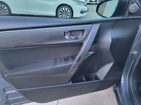 Used 2019 Toyota Corolla LE FWD image 17