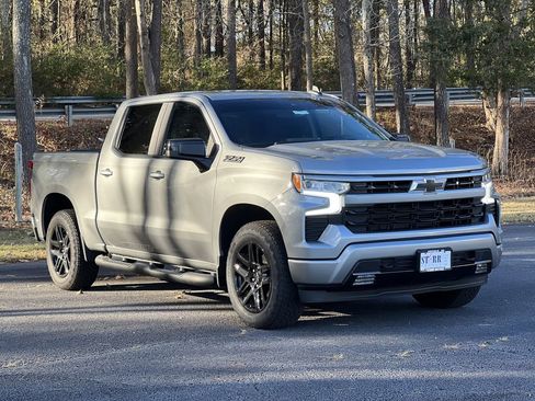 Used 2024 Chevrolet Silverado 1500 RST image 1