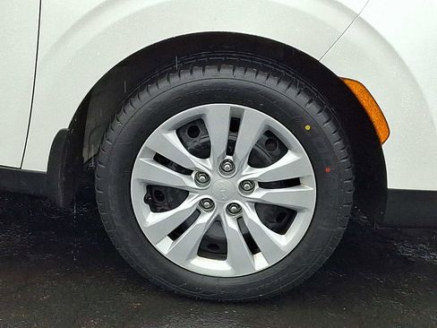 Used 2023 Kia Soul LX image 8