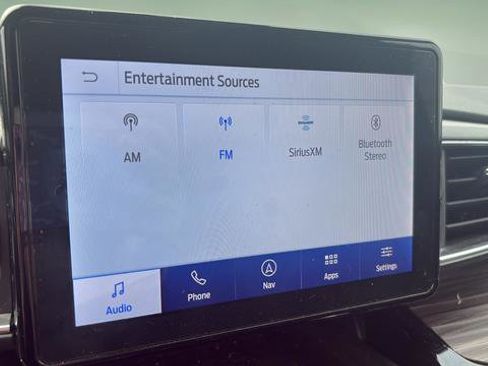 Used 2022 Ford Explorer Limited w/ Equipment Group 301A image 20