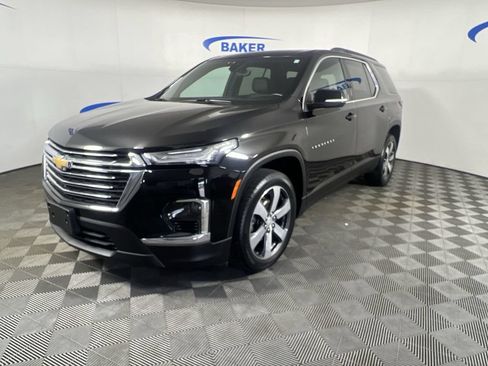 Certified 2023 Chevrolet Traverse LT w/ LT Premium Package AWD/4WD image 5