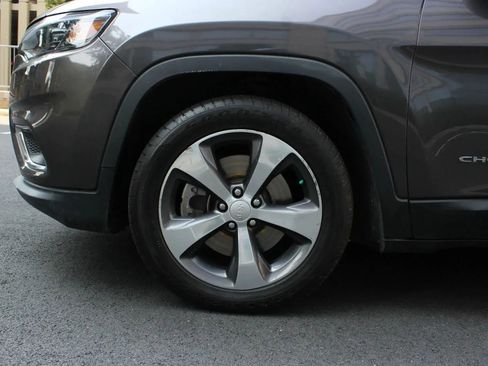 Used 2020 Jeep Cherokee Limited FWD image 10