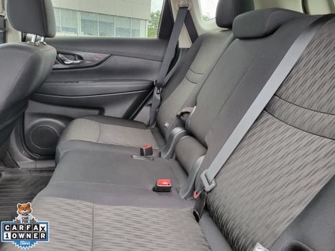 Used 2018 Nissan Rogue SV AWD/4WD image 10