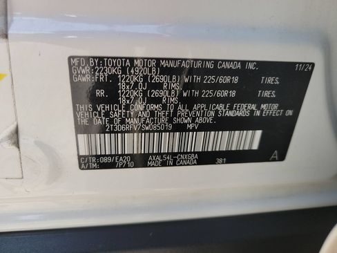 Certified 2025 Toyota RAV4 Limited AWD/4WD image 38