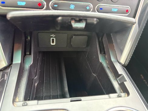 Used 2017 Ford Explorer Platinum AWD/4WD image 14