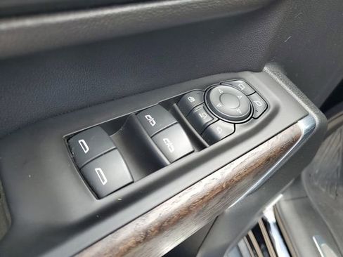 Used 2020 GMC Sierra 2500 Denali w/ Denali Ultimate Package image 9