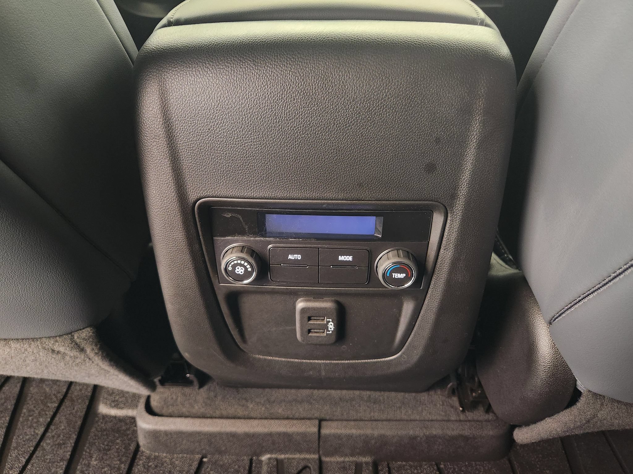 Used 2023 Buick Enclave Essence FWD image 31