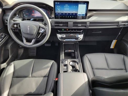 New 2026 Lincoln Corsair Reserve w/ Towing Package image 36