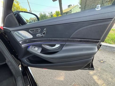 Used 2020 Mercedes-Benz S 560 Sedan image 48