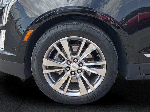 Used 2023 Cadillac XT5 Premium Luxury w/ Technology Package FWD image 8