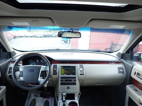 Used 2010 Ford Flex Limited AWD/4WD image 11