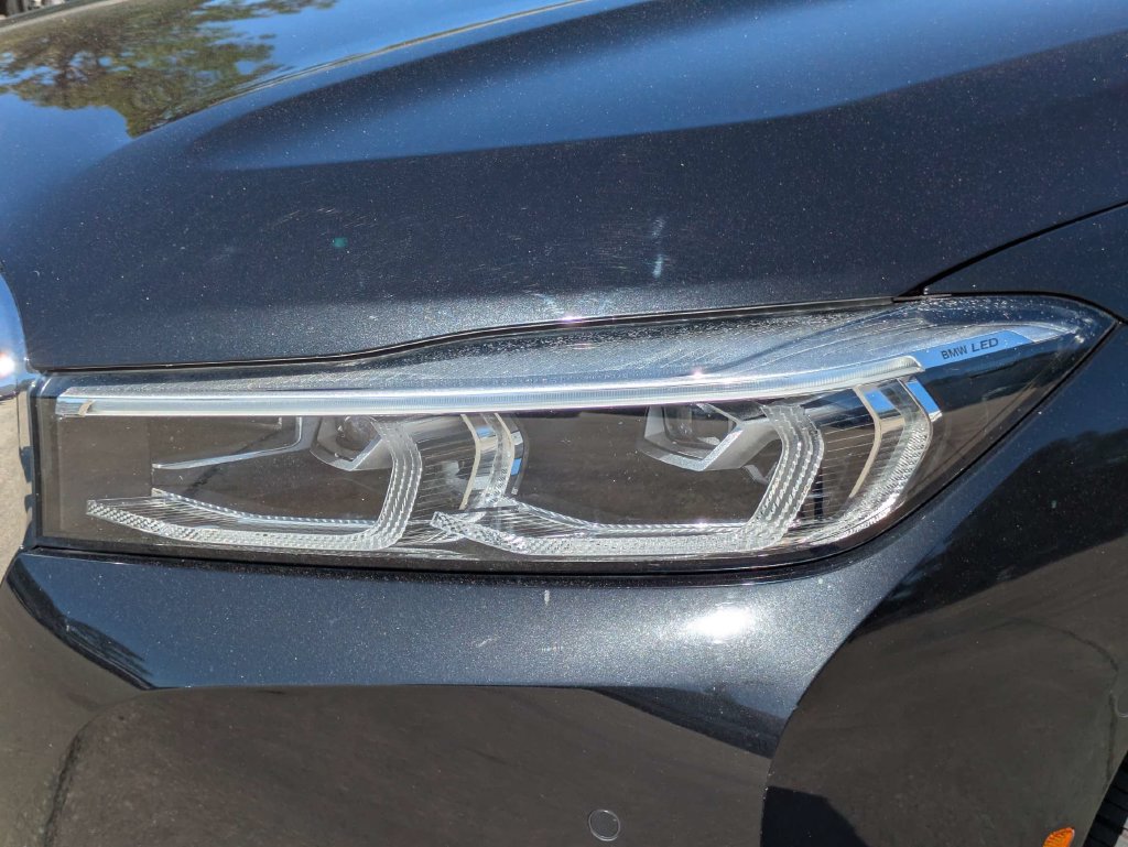 Used 2020 BMW 740i w/ Premium Package RWD image 29