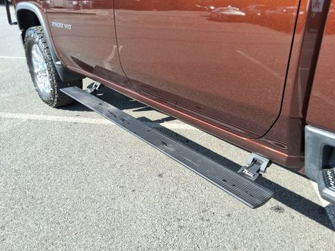 Used 2024 Chevrolet Silverado 2500 LTZ w/ LTZ Plus Package image 12