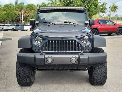 Used 2017 Jeep Wrangler Unlimited Sport AWD/4WD image 2