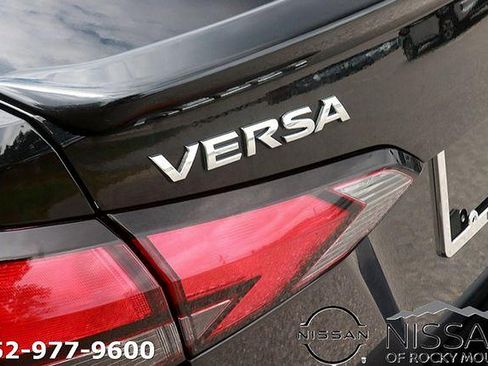 Certified 2024 Nissan Versa SR FWD image 10