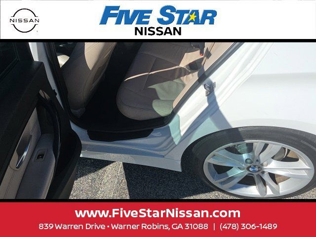 Used 2016 BMW 320i Sedan RWD image 13