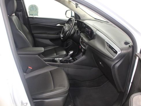 Used 2024 Buick Encore GX Sport Touring image 23