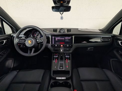 New 2026 Porsche Macan image 20