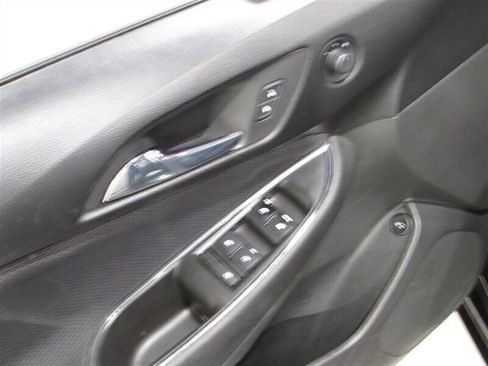 Used 2017 Chevrolet Cruze LT w/ Convenience Package image 21