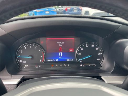Used 2021 Ford Explorer XLT w/ Equipment Group 202A AWD/4WD image 14