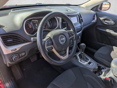 Used 2016 Jeep Cherokee Latitude image 9