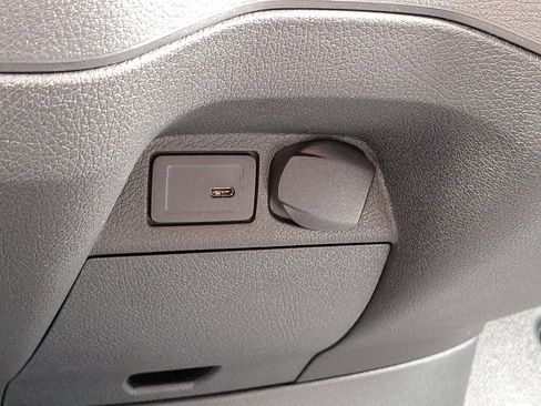 Used 2025 Mercedes-Benz Sprinter 2500 image 22