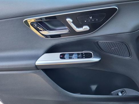 Used 2025 Mercedes-Benz GLC 300 GLC 300 image 20