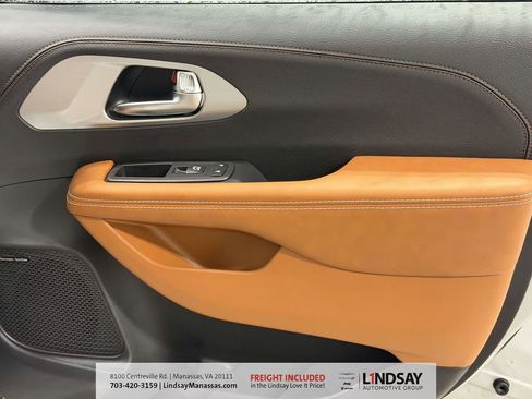 New 2026 Chrysler Pacifica Pinnacle w/ Trailer Tow Group image 9