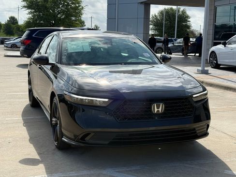 Used 2024 Honda Accord Sport image 7