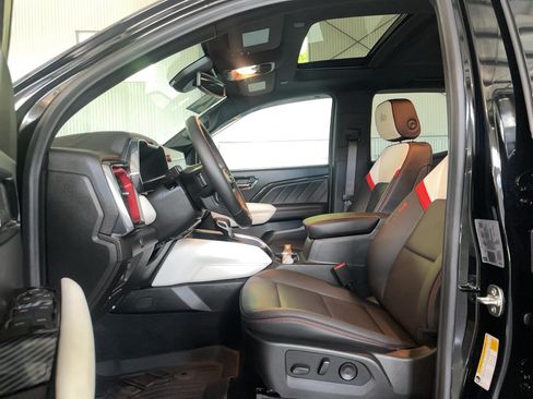 Used 2024 GMC Canyon AT4X w/ AT4X AEV Edition AWD/4WD image 7