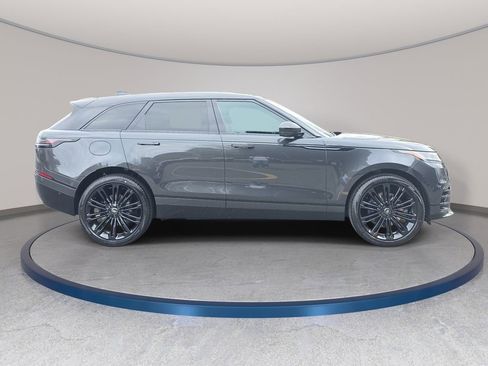 New 2026 Land Rover Range Rover Velar Dynamic SE image 4