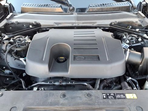 Used 2023 Land Rover Defender 110 X-Dynamic SE image 28