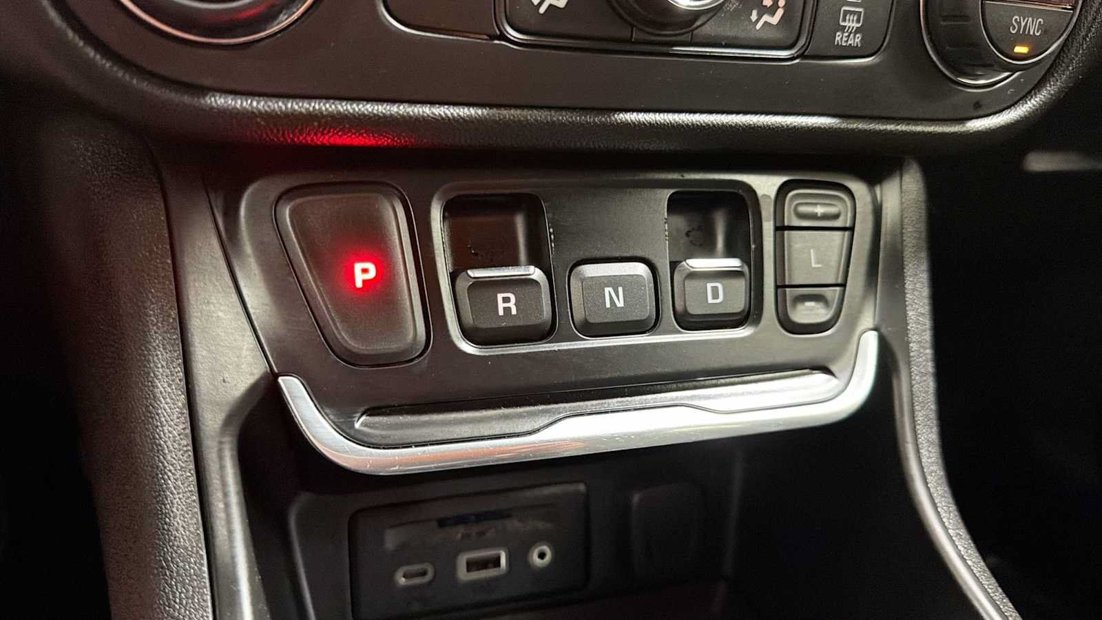 Used 2019 GMC Terrain SLT FWD image 22