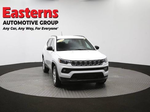 Used 2024 Jeep Compass Latitude AWD/4WD image 46