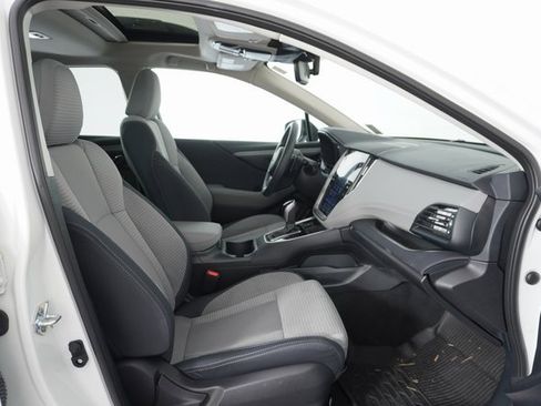 Used 2025 Subaru Outback Premium image 29