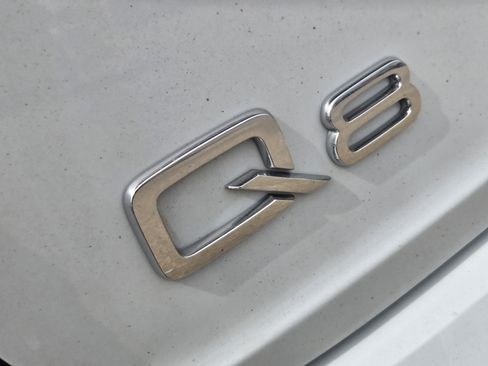 Used 2020 Audi Q8 Prestige image 9