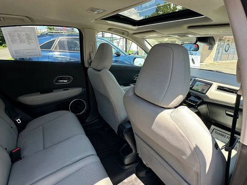 Used 2021 Honda HR-V EX image 27