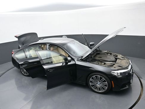 Used 2020 BMW 540i xDrive image 39