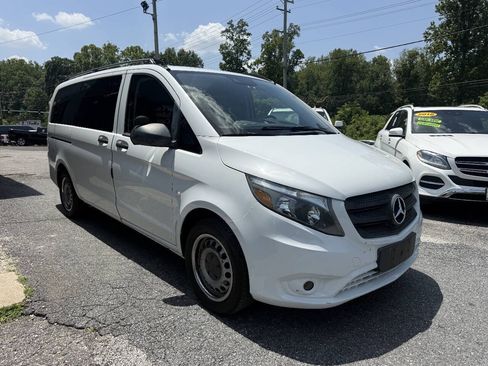 Used 2016 Mercedes-Benz Metris Passenger w/ Active Safety Plus Package image 2