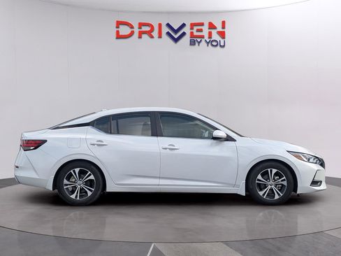 Used 2022 Nissan Sentra SV image 6
