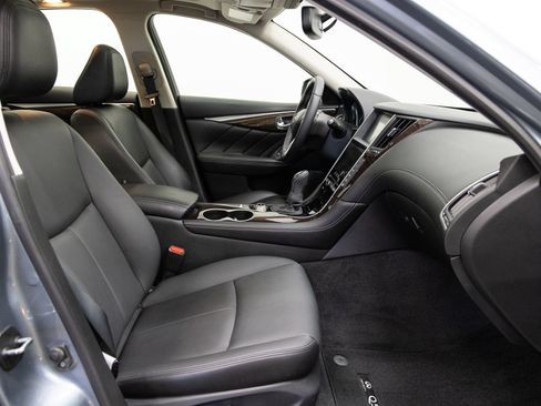 Used 2018 INFINITI Q50 Luxe w/ Cargo Package (L95) RWD image 14