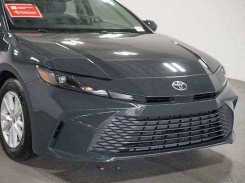 Certified 2025 Toyota Camry LE w/ Convenience Package image 4