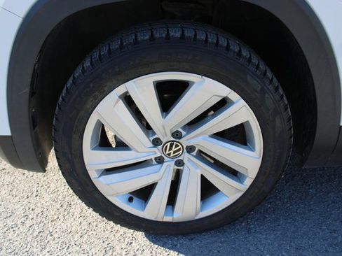 Used 2021 Volkswagen Atlas Cross Sport SE image 11