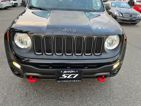 Used 2016 Jeep Renegade Trailhawk AWD/4WD image 9