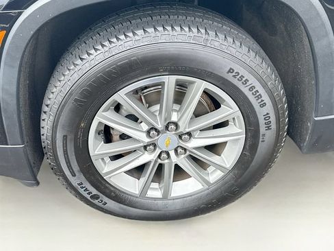 Used 2023 Chevrolet Traverse LT AWD/4WD image 37